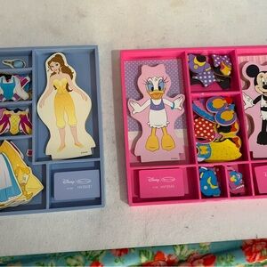 Disney Princess and Daisy Duck & Minnie Mouse &Friends Magnetic Dress-Up Set